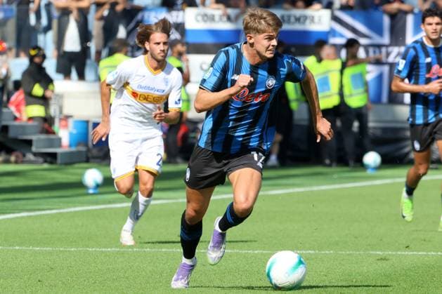 CHARLES DE KETELAERE, Atalanta, Serie A, 2025-26, Atalanta vs Lecce 4-1, 14-09-2025, Azione, Action, Contrasto SERIE A 2025-26 ATALANTA-LECCE 4-1