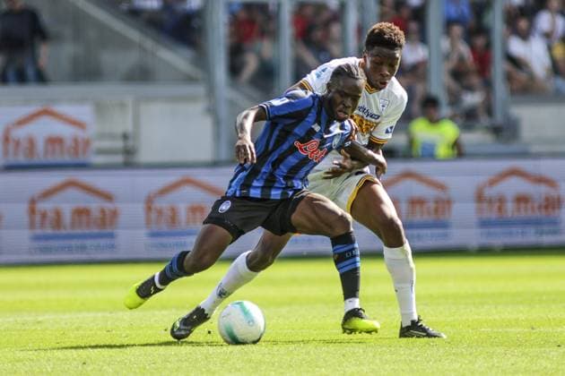 Kamal Deen Sulemana Kamaldeen of Atalanta BC battle for the ball with Owen Kouassi of US Lecce during Atalanta BC vs US Lecce, 3Â° Serie A Enilive 2025-26 game at New Balance stadium in Bergamo (BG), Italy, on September 14, 2025.  Copyright: xDavidexCasentini IPAxSportx xipa-agency.netx xx IPA_64868303 IPA_Agency_IPA64868303