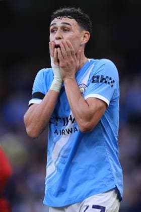 Football - Premier League - Manchester City v Manchester United, ManU 14th September 2025 - Premier League - Manchester City v Manchester United - Phil Foden of Manchester City looks dejected - Photo: Simon Stacpoole Offside. Manchester UK Copyright: xSimonxStacpoolexOffside
