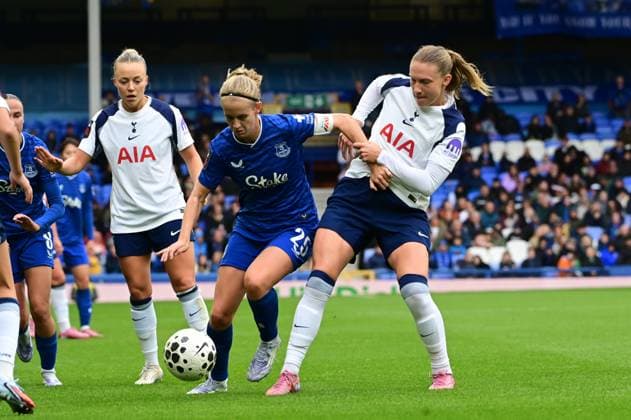 Everton vs Tottenham Hotspur in the Barclays WSL at Goodison Park Featuring: Katja Snoeijs, Clare Hunt Where: Liverpool, United Kingdom When: 14 Sep 2025 Credit: Graham Finney Cover Images EDITORIAL USE ONLY. NOT FOR USE BY NEWSPAPERS BASED IN THE UK. Copyright: xx coverimg55090456