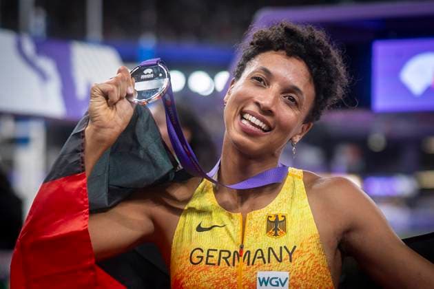 World Athletics Championships; Tokyo, 14.09.2025 Malaika Mihambo (GER) gewinnt SILBER im Weitsprung an Tag 2 der World Athletics Championships im National Stadium in Tokyo, Japan am 14.09.2025. *** World Athletics Championships Tokyo, 14 09 2025 Malaika Mihambo GER wins SILVER in the long jump on day 2 of the World Athletics Championships at the National Stadium in Tokyo, Japan on 14 09 2025 Copyright: xBEAUTIFULxSPORTS AxelxKohringx