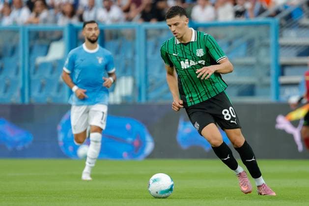 Italian Serie A soccer match US Sassuolo Calcio vs SS Lazio in Italy - 14 Sep 2025 Italian Serie A soccer match US Sassuolo Calcio vs SS Lazio in Italy - 14 Sep 2025 Tarik Muharemovic of US Sassuolo Calcio is seen in action during the Italian Serie A soccer match between US Sassuolo Calcio and SS Lazio at Mapei Stadium. Final score Sassuolo 1:0 SS Lazio Reggio Emilia Italy Copyright: xEmanuelexPennnacchiox xSOPAxImagesx _PR12543 Reggio Emilia Italy Copyright: xIMAGO EmanuelexPennnacchiox xSOPAxImagesx 0833716156st