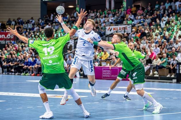 Handball Bundesliga; HSG Wetzlar - TBV Lemgo Lippe, 14.09.25 Lukas Hutecek (TBV Lemgo Lippe, 2), Nikola Grahovac (HSG Wetzlar, 2), Philipp Ahouansou (HSG Wetzlar, 19), Cyrill Akakpo (HSG Wetzlar, 20) Handball Bundesliga; HSG Wetzlar - TBV Lemgo Lippe: Wetzlar, 14.09.25 Copyright: xBEAUTIFULxSPORTS Roeczeyx