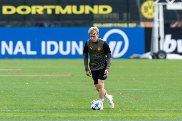 15.09.2025, Abschlusstraining zum UEFA Champions League Spiel zwischen Juventus Turin und Borussia Dortmund, Daniel Svensson (Borussia Dortmund), Dortmund Trainingsgelände Borussia Dortmund NRW Deutschland xRHR-FOTO DEx Copyright: DennisxEwert RHR-FOTOx RHR-FOTO DE
