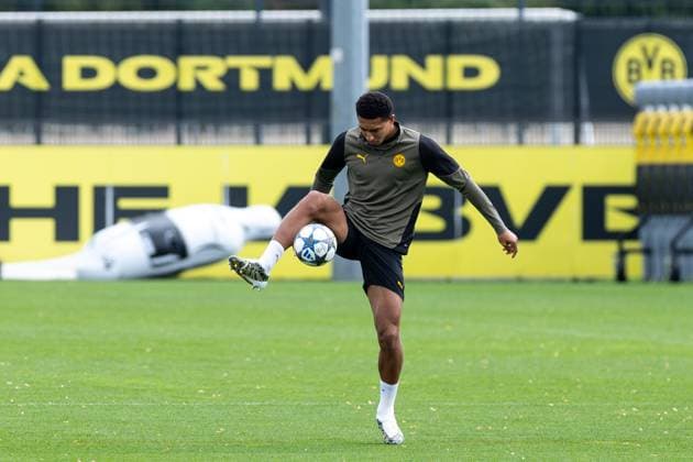 15.09.2025, Abschlusstraining zum UEFA Champions League Spiel zwischen Juventus Turin und Borussia Dortmund, Jobe Bellingham (Borussia Dortmund), Dortmund Trainingsgelände Borussia Dortmund NRW Deutschland xRHR-FOTO DEx Copyright: DennisxEwert RHR-FOTOx RHR-FOTO DE