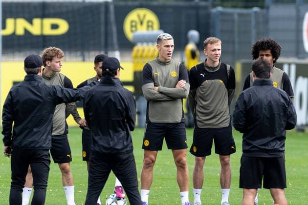15.09.2025, Abschlusstraining zum UEFA Champions League Spiel zwischen Juventus Turin und Borussia Dortmund, v. l. Cole Campbell (Borussia Dortmund), Nico Schlotterbeck (Borussia Dortmund), Maximilian Beier (Borussia Dortmund), Karim Adeyemi (Borussia Dortmund), Dortmund Trainingsgelände Borussia Dortmund NRW Deutschland xRHR-FOTO DEx Copyright: DennisxEwert RHR-FOTOx RHR-FOTO DE
