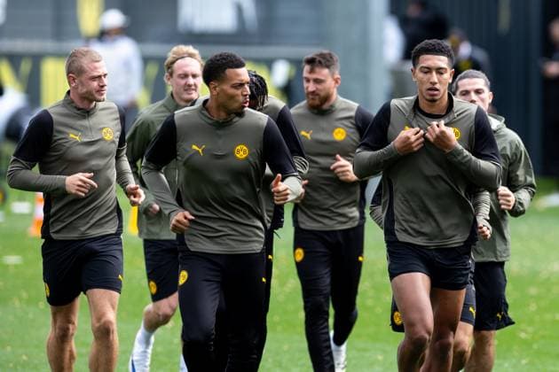 15.09.2025, Abschlusstraining zum UEFA Champions League Spiel zwischen Juventus Turin und Borussia Dortmund, v. l. Julian Ryerson (Borussia Dortmund), Julian Brandt (Borussia Dortmund), Felix Nmecha (Borussia Dortmund), Salih Özcan (Borussia Dortmund), Jobe Bellingham (Borussia Dortmund), Dortmund Trainingsgelände Borussia Dortmund NRW Deutschland xRHR-FOTO DEx Copyright: DennisxEwert RHR-FOTOx RHR-FOTO DE