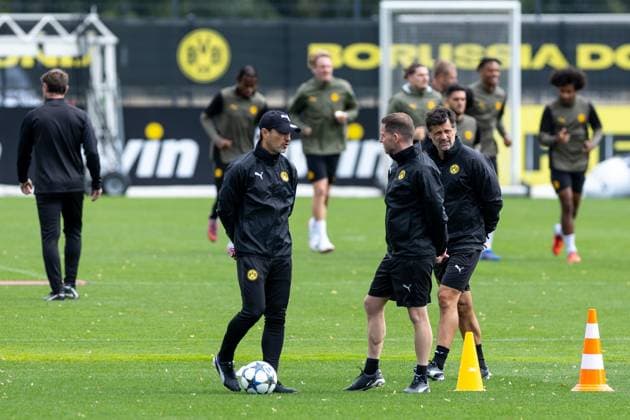 15.09.2025, Abschlusstraining zum UEFA Champions League Spiel zwischen Juventus Turin und Borussia Dortmund, v. l. Trainer Niko Kovac (Borussia Dortmund), Videoanalyst Steve Rands (Borussia Dortmund), Co-Trainer Filip Tapalovic (Borussia Dortmund), Dortmund Trainingsgelände Borussia Dortmund NRW Deutschland xRHR-FOTO DEx Copyright: DennisxEwert RHR-FOTOx RHR-FOTO DE