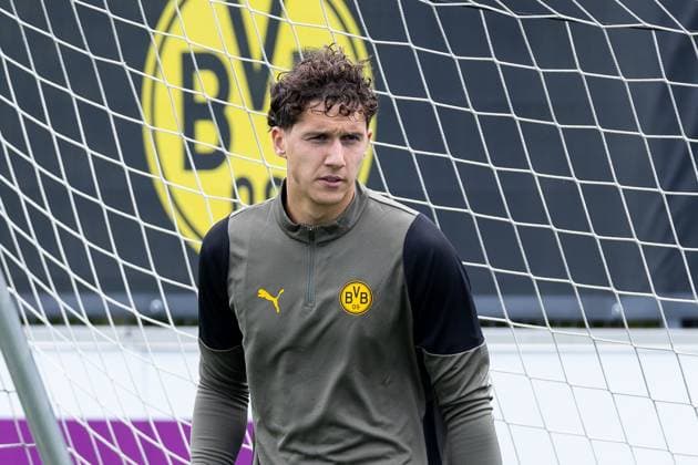 15.09.2025, Abschlusstraining zum UEFA Champions League Spiel zwischen Juventus Turin und Borussia Dortmund, Torwart Silas Ostrzinski (Borussia Dortmund), Dortmund Trainingsgelände Borussia Dortmund NRW Deutschland xRHR-FOTO DEx Copyright: DennisxEwert RHR-FOTOx RHR-FOTO DE