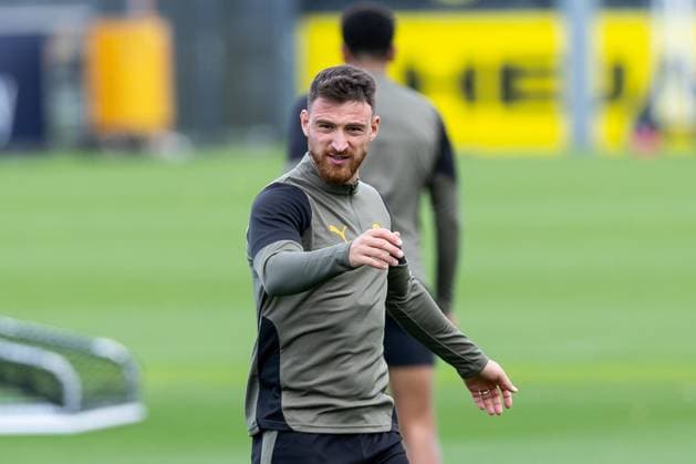 15.09.2025, Abschlusstraining zum UEFA Champions League Spiel zwischen Juventus Turin und Borussia Dortmund, Salih Özcan (Borussia Dortmund), Dortmund Trainingsgelände Borussia Dortmund NRW Deutschland xRHR-FOTO DEx Copyright: DennisxEwert RHR-FOTOx RHR-FOTO DE