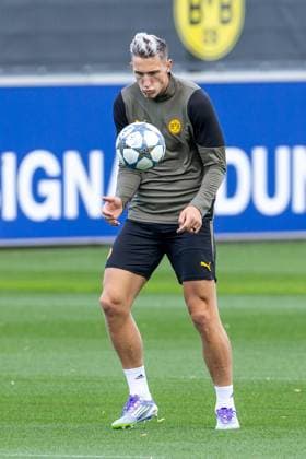 15.09.2025, Abschlusstraining zum UEFA Champions League Spiel zwischen Juventus Turin und Borussia Dortmund, Nico Schlotterbeck (Borussia Dortmund), Dortmund Trainingsgelände Borussia Dortmund NRW Deutschland xRHR-FOTO DEx Copyright: DennisxEwert RHR-FOTOx RHR-FOTO DE