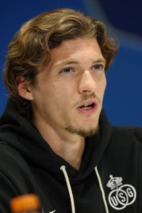Union s Fedde Leysen pictured during a press conference, PK, Pressekonferenz of Belgian soccer team Royale Union Saint-Gilloise in Eindhoven, The Netherlands, on Monday 15 September 2025. The team prepares for tomorrow s match against Dutch team PSV Eindhoven, on the opening day of the League phase of the UEFA Champions League tournament. VIRGINIExLEFOUR  x134347781x