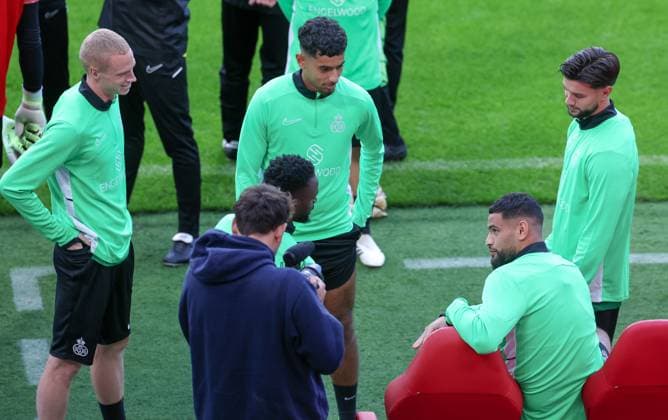 Union s Louis Patris, Union s Soulaimane Berradi and Union s Ivan Pavlic pictured during a training session of Belgian soccer team Royale Union Saint-Gilloise in Eindhoven, The Netherlands, on Monday 15 September 2025. The team prepares for tomorrow s match against Dutch team PSV Eindhoven, on the opening day of the League phase of the UEFA Champions League tournament. VIRGINIExLEFOUR  x134353225x