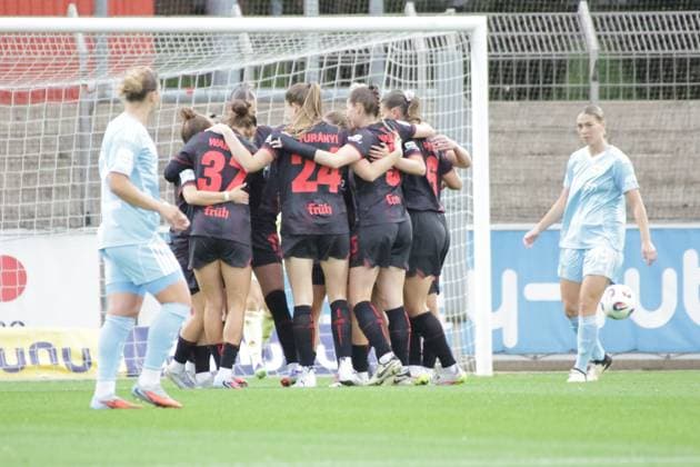 15.09.2025, xgrfx, Fussball Google Pixel Frauen-Bundesliga, Bayer Leverkusen - 1.FC Union Berlin v.l. Tor, Vanessa Fudalla (Bayer Leverkusen) (DFL DFB REGULATIONS PROHIBIT ANY USE OF PHOTOGRAPHS as IMAGE SEQUENCES and or QUASI-VIDEO) Leverkusen