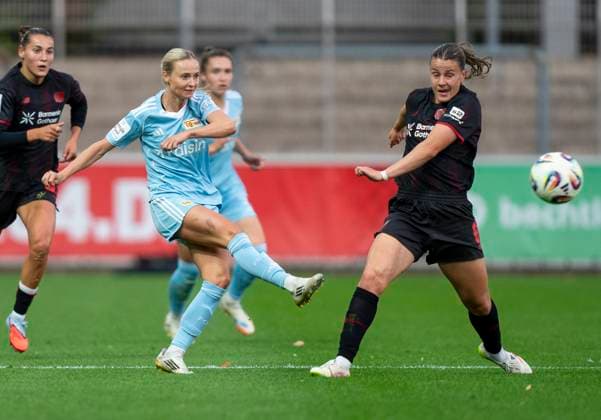 Judith Steinert (1. FC Union Berlin, 17) 15.09.2025, Bayer Leverkusen - 1. FC Union Berlin, Fussball, Google Pixel Frauen-Bundesliga, GER, Leverkusen, Ulrich Haberland Stadion, Saison 25 26, 2. Spieltag DFL regulations prohibit any use of photographs as image sequences and or quasi-video. Copyright: HMBxMedia xMarcoxBader