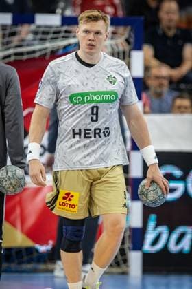 DAIKIN HBL: SG Flensburg-Handewitt vs TSV Hannover-Burgdorf; 15.09.25 Vilhelm Poulsen (Nr.09, TSV Hannover-Burgdorf) beim Warm Up DAIKIN HBL: SG Flensburg-Handewitt vs TSV Hannover-Burgdorf, GP JOULE Arena Flensburg am 15.09.25 Copyright: xBEAUTIFULxSPORTS MarioxM.xKobergx