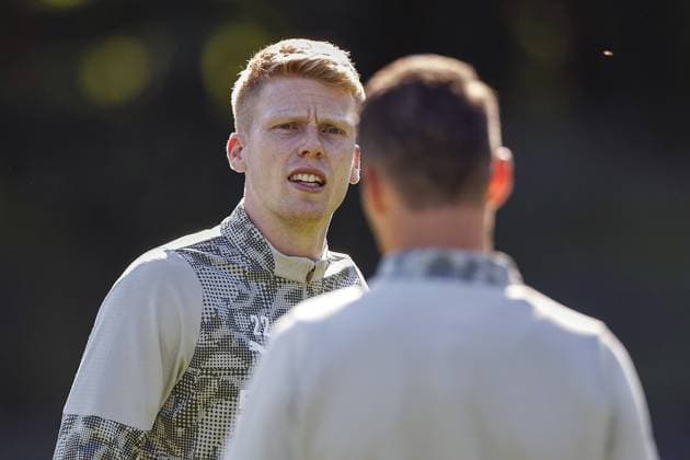 EINDHOVEN - (L-R) Jerdy Schouten of PSV Eindhoven, Joey Veerman of PSV Eindhoven during the MD-1 training session leading up to the match against Union Sint-Gillis at PSV Campus De Herdgang on September 15, 2025, in Eindhoven, Netherlands. ANP MAURICE VAN STEEN xVIxANPxSportx xxANPxIVx 536345495 originalFilename: 536345495.jpg
