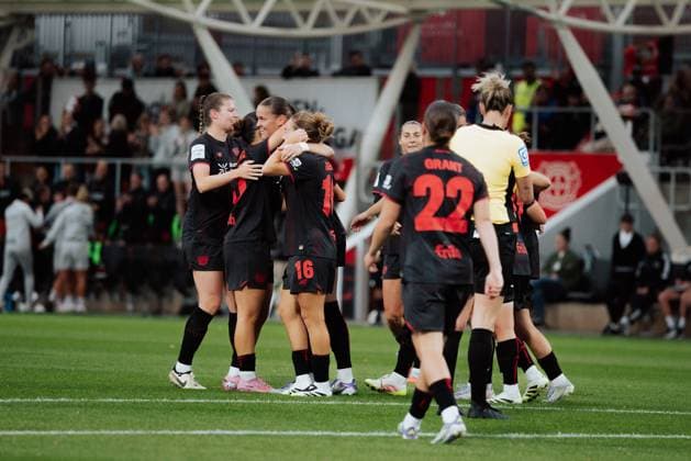 15.09.25, Frauen, Fussball, Google Pixel Frauen Bundesliga, Saison 2025 2026, Bayer 04 Leverkusen - 1. FC Union Berlin, 2. Spieltag Bayer 04 Leverkusen Jubel über das Tor zum 2:0 durch Valentina Mädl ( 17 - Bayer 04 Leverkusen) Leverkusen Ulrich-Haberland-Stadion NRW Deutschland