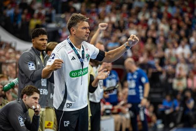 DAIKIN HBL: SG Flensburg-Handewitt vs TSV Hannover-Burgdorf; 15.09.25 Christian Prokop Trainer TSV Hannover-Burgdorf, DAIKIN HBL: SG Flensburg-Handewitt vs TSV Hannover-Burgdorf, GP JOULE Arena Flensburg am 15.09.25 Copyright: xBEAUTIFULxSPORTS MarioxM.xKobergx