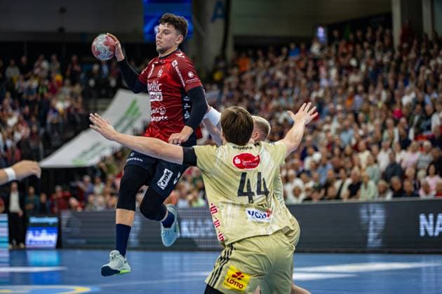 DAIKIN HBL: SG Flensburg-Handewitt vs TSV Hannover-Burgdorf; 15.09.25 Marko Grgic (Nr.17, SG Flensburg-Handewitt) im Angriff DAIKIN HBL: SG Flensburg-Handewitt vs TSV Hannover-Burgdorf, GP JOULE Arena Flensburg am 15.09.25 Copyright: xBEAUTIFULxSPORTS MarioxM.xKobergx