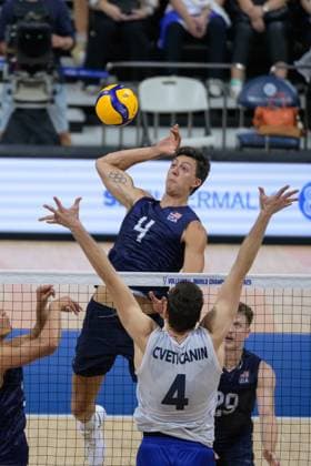 September 15, 2025, Quezon City, Manila, Philippines: USA vs Portugal in their Pool Phase match during the FIVB Mens Volleyball World Championship, WM, Weltmeisterschaft 2025 in Manila, Philippines. USA wins in 3 sets. USAs Jeffrey JENDRYK II Quezon City Philippines - ZUMAr144 20250915_zap_r144_033 Copyright: xJaynexRussellx