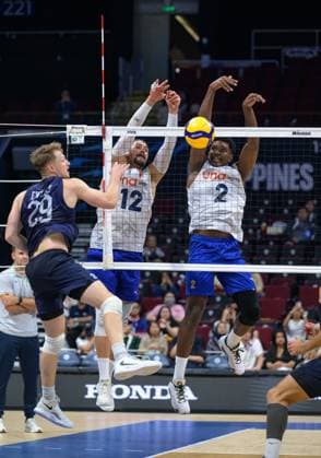 September 15, 2025, Quezon City, Manila, Philippines: USA vs Portugal in their Pool Phase match during the FIVB Mens Volleyball World Championship, WM, Weltmeisterschaft 2025 in Manila, Philippines. USA wins in 3 sets. Quezon City Philippines - ZUMAr144 20250915_zap_r144_035 Copyright: xJaynexRussellx