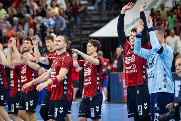 DAIKIN HBL: SG Flensburg-Handewitt vs TSV Hannover-Burgdorf; 15.09.25 Jubel nach Sieg Team SG Flensburg-Handewitt DAIKIN HBL: SG Flensburg-Handewitt vs TSV Hannover-Burgdorf, GP JOULE Arena Flensburg am 15.09.25 Copyright: xBEAUTIFULxSPORTS MarioxM.xKobergx