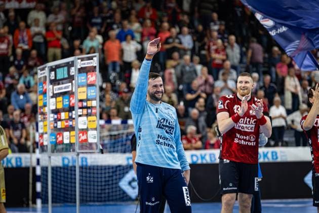 DAIKIN HBL: SG Flensburg-Handewitt vs TSV Hannover-Burgdorf; 15.09.25 Benjamin Buric (Nr.01, SG Flensburg-Handewitt) nach dem Spiel DAIKIN HBL: SG Flensburg-Handewitt vs TSV Hannover-Burgdorf, GP JOULE Arena Flensburg am 15.09.25 Copyright: xBEAUTIFULxSPORTS MarioxM.xKobergx