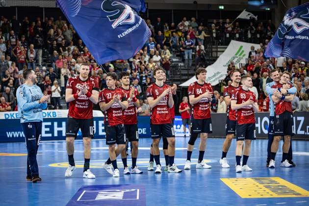 DAIKIN HBL: SG Flensburg-Handewitt vs TSV Hannover-Burgdorf; 15.09.25 Jubel nach Sieg Team SG Flensburg-Handewitt DAIKIN HBL: SG Flensburg-Handewitt vs TSV Hannover-Burgdorf, GP JOULE Arena Flensburg am 15.09.25 Copyright: xBEAUTIFULxSPORTS MarioxM.xKobergx