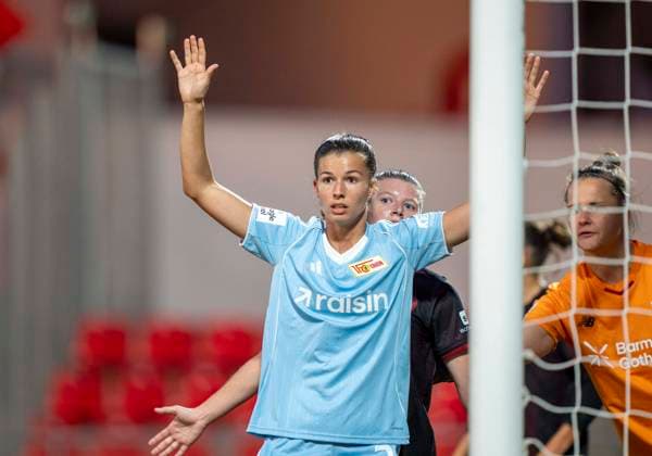 Nele Bauereisen (1. FC Union Berlin, 23) 15.09.2025, Bayer Leverkusen - 1. FC Union Berlin, Fussball, Google Pixel Frauen-Bundesliga, GER, Leverkusen, Ulrich Haberland Stadion, Saison 25 26, 2. Spieltag DFL regulations prohibit any use of photographs as image sequences and or quasi-video. Copyright: HMBxMedia xMarcoxBader