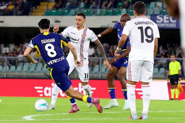 Michele Collocolo Cremonese s during the Serie A soccer match between Hellas Verona and Cremonese at the Bentegodi Stadium in Verona, north west Italy - Monday, September 15, 2025. - Soccer .  Copyright: xPaolaxGarbuio Lapressex