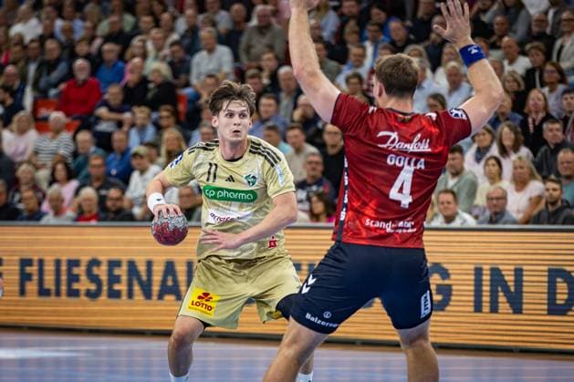 DAIKIN HBL: SG Flensburg-Handewitt vs TSV Hannover-Burgdorf; 15.09.25 Maxim Orlov (Nr.11, TSV Hannover-Burgdorf) gegen Johannes Golla (Nr.04, SG Flensburg-Handewitt) DAIKIN HBL: SG Flensburg-Handewitt vs TSV Hannover-Burgdorf, GP JOULE Arena Flensburg am 15.09.25 Copyright: xBEAUTIFULxSPORTS MarioxM.xKobergx