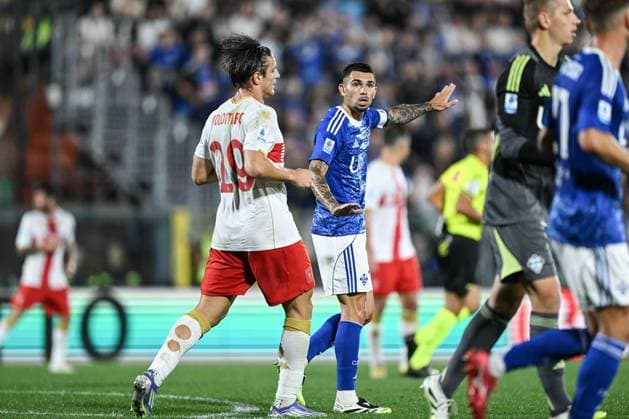 Lucas da Cunha of Calcio Como in action during the Italian Serie A football match between Calcio Como and Genoa CFC on 15 of September 2025 at the Giuseppe Senigallia stadium in Como, Italy  Copyright: xTizianoxBallabio IPAxSportx xipa-agency.netx xx IPA_64911092 IPA_Agency_IPA64911092