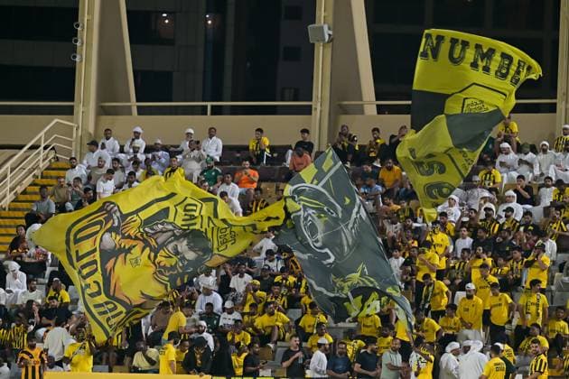 Al-Ittihad v Al-Wehda - AFC Champions League ABU DHABI, UNITED ARAB EMIRATES - SEPTEMBER 15: Fans cheer on their teams from the stands during the Asian Champions League (AFC) match between Al-Ittihad and Al-Wehda at the Al Nahyan Stadium in Abu Dhabi, United Arab Emirates, on September 15, 2025. Waleed Zein Anadolu Abu Dhabi United Arab Emirates. Editorial use only. Please get in touch for any other usage.  Copyright: x2025xAnadoluxWaleedxZeinx