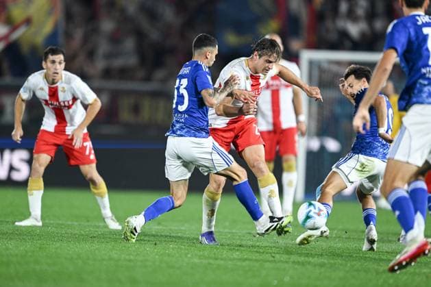 CALCIO - Serie A - Como 1907 vs Genoa CFC Lorenzo Colombo of Genoa CFC in action during the Italian Serie A football match between Calcio Como and Genoa CFC on 15 of September 2025 at the Giuseppe Senigallia stadium in Como, Italy Como Italy  Copyright: xIPAxSport ABACAx