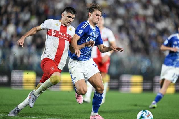 CALCIO - Serie A - Como 1907 vs Genoa CFC Nico Paz of Calcio Como in action during the Italian Serie A football match between Calcio Como and Genoa CFC on 15 of September 2025 at the Giuseppe Senigallia stadium in Como, Italy Como Italy  Copyright: xIPAxSport ABACAx