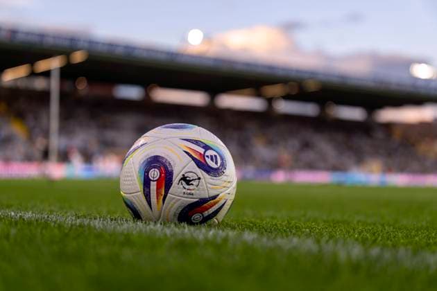 14.09.2025, Fussball 3. Liga 2025 2026, 5.Spieltag, TSV 1860 München - TSV Havelse, im Stadion an der Grünwalder Strasse München, Der Spielball der 3.Liga liegt bereit.