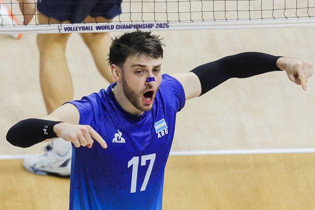 (250916) -- QUEZON CITY, Sept. 16, 2025 -- Luciano Vicentin of Argentina reacts after scoring a point during the pool C match between Argentina and South Korea at the FIVB Men s World Championship, WM, Weltmeisterschaft 2025 in Quezon City, the Philippines, on Sept. 16, 2025. ) (SP)THE PHILIPPINES-QUEZON CITY-VOLLEYBALL-FIVB MEN S WORLD CHAMPIONSHIP 2025-ARG VS KOR RouellexUmali 