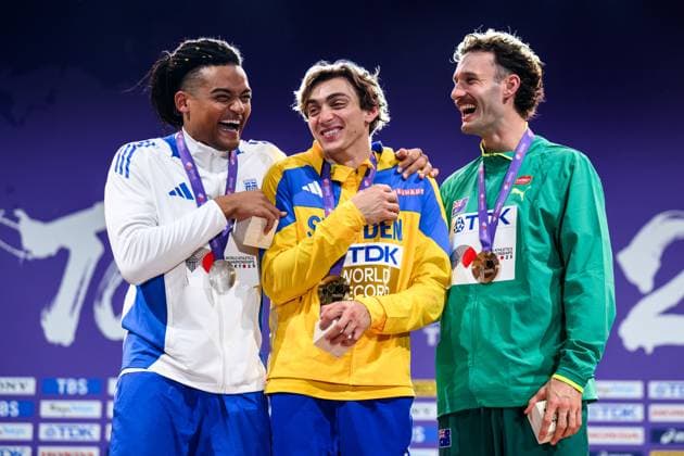 250916 Emmanouil Karalis of Greece, Armand Duplantis of Sweden and Kurtis Marschall of Australia celebrate at the medal ceremony for men™s pole vault during day 4 of the 2025 World Athletics Championships on September 16, 2025 in Tokyo. Photo: Joel Marklund BILDBYRAN kod JM JM0732 bbeng friidrott athletics friidrett 2025 world athletics championships world athletics championships tokyo 25 friidrotts-vm friidretts-vm vm jubel Copyright: JOELxMARKLUND BB250916JM013