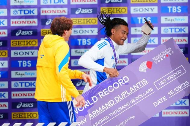 (L-R) Armand Duplantis (SWE), Emmanouil Karalis (GRE), SEPTEMBER 16, 2025 - Athletics : World Athletics Championships Tokyo 2025 Men s Pole Vault Medal ceremony at National Stadium in Tokyo, Japan.  aflo_303638563