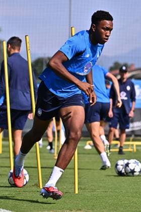 September 16, 2025, Zingonia, Lombardia: Atalanta s Honest Ahanor during a training session on the eve of the UEFA Champions League soccer match between Paris Saint-Germain FC and Atalanta BC at Bortolotti Training Center in Zingonia, Italy, 16 September 2025. .ANSA MICHELE MARAVIGLIA. Champions: L Atalanta Si Allena Per La Partita Contro Il Paris Saint Germain  - ZUMAa110 20250916_zaf_a110_014 Copyright: xMichelexMaravigliax
