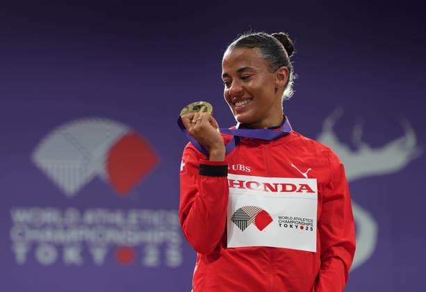 (250916) -- TOKYO, Sept. 16, 2025 -- Gold medalist Ditaji Kambundji of Switzerland is seen during the women s 100m hurdles awarding ceremony at the 2025 World Athletics Championships in Tokyo, Japan, Sept. 16, 2025. ) (SP)JAPAN-TOKYO-ATHLETICS-WORLD ATHLETICS CHAMPIONSHIPS-WOMEN S 100M HURDLES-AWARDING CEREMONY JiangxHan 