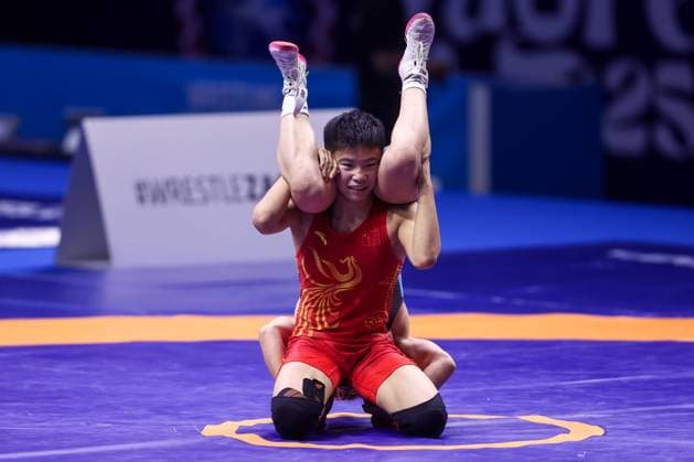 UWW World Championships 2025 - Day 5 ZAGREB, CROATIA - SEPTEMBER 16: Yu Zhang of China (red) competes with Evin Demirhan Yavuz of Turkey (grey) during UWW World Championship, WM, Weltmeisterschaft 2025 Women s Freestyle 50kg weight class round of 16 match on September 16, 2025 at Arena Zagreb in Zagreb, Croatia.  IgorxKralj PIXSELL