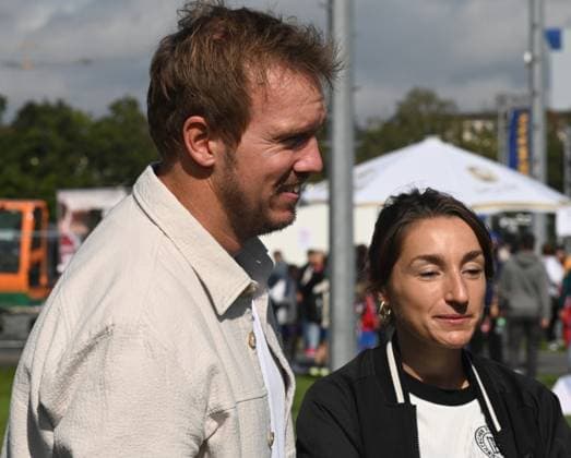 13.09.2025 xhpx Frankfurt am Main, DFB-Campus DFB Wochenende des Amateurfussballs Bundestrainer Julian Nagelsmann mit Freundin Lena Wurzenberger DFL DFB REGULATIONS PROHIBIT ANY USE OF PHOTOGRAPHS AS IMAGE SEQUENCES AND OR QUASI-VIDEO. *** 13 09 2025 xhpx Frankfurt am Main, DFB Campus DFB Wochenende des Amateurfussballs National coach Julian Nagelsmann with girlfriend Lena Wurzenberger DFL DFB REGULATIONS PROHIBIT ANY USE OF PHOTOGRAPHS AS IMAGE SEQUENCES AND OR QUASI VIDEO