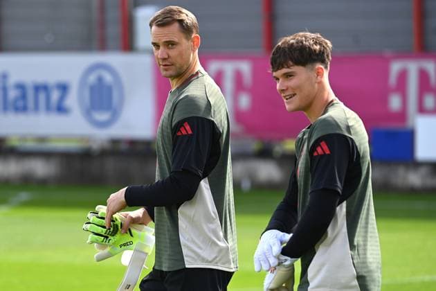 Manuel NEUER (Torwart Bayern Muenchen), Torwart Max SCHMITT (Bayern Muenchen), Abschlusstraining am 16.09.2025 Fussball Champions League,Saison 2025 26 FC Bayern Muenchen FC Chelsea
