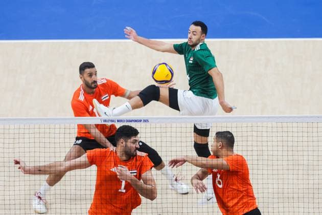 (250916) -- PASAY CITY, Sept. 16, 2025 -- Players of Egypt compete during the pool A match between the Philippines and Egypt at the FIVB Men s World Championship, WM, Weltmeisterschaft 2025 in Pasay City, the Philippines, on Sept. 16, 2025. ) (SP)THE PHILIPPINES-PASAY CITY-VOLLEYBALL-FIVB MEN S WORLD CHAMPIONSHIP 2025-PHI VS EGY ROUELLExUMALI 
