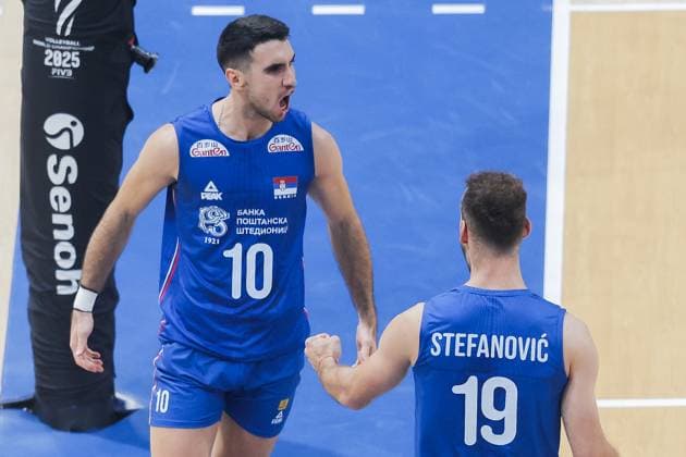 (250916) -- PASAY CITY, Sept. 16, 2025 -- Players of Serbia celebrate during the pool H match between China and Serbia at the FIVB Men s World Championship, WM, Weltmeisterschaft 2025 in Pasay City, the Philippines, on Sept. 16, 2025. ) (SP)THE PHILIPPINES-PASAY CITY-VOLLEYBALL-FIVB MEN S WORLD CHAMPIONSHIP 2025-CHN VS SRB ROUELLExUMALI 