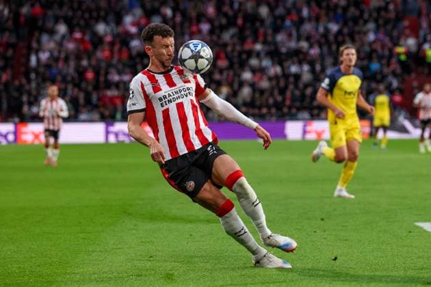 2025-09-16 PSV Eindhoven v Royale Union Saint-Gilloise - UEFA Champions League 2025 26 League Phase MD1 EINDHOVEN, NETHERLANDS - SEPTEMBER 16: The ball bounces back on Ivan Perisic of PSV Eindhoven during the UEFA Champions League 2025 26 League Phase MD1 match between PSV Eindhoven and Royale Union Saint-Gilloise at Philips Stadion on September 16, 2025 in Eindhoven, Netherlands. Eindhoven Philips Stadion Netherlands Content not available for redistribution in The Netherlands directly or indirectly through any third parties. Copyright: xBenxGalx