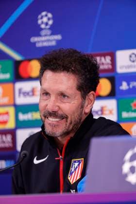 16th September 2025; Anfield, Liverpool, Merseyside, England; UEFA Champions League Football, Liverpool versus Atletico Madrid press conference, PK, Pressekonferenz Atletico Madrid manager Diego Simeone speaking to the media during today s press conference at Anfield ahead of tomorrow s Champions League Stage match vs Atletico Madrid  AlanxMartin