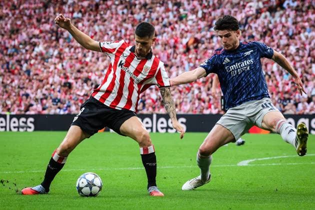 September 16, 2025, Bilbao, Spain, Spain: Oihan SANCET of Athletic Bilbao and Declan RICE of Arsenal during the UEFA Champions League, League Phase MD1 match between Athletic Club and Arsenal FC at San Mames Stadium on September 16, 2025 in Bilbao, Spain. Marcos Calvo Bilbao Spain - ZUMAm308 20250916_zsp_m308_002 Copyright: xMatthieuxMirvillex
